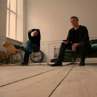 de-efterladte-synger-dagen-ind-foto-stue